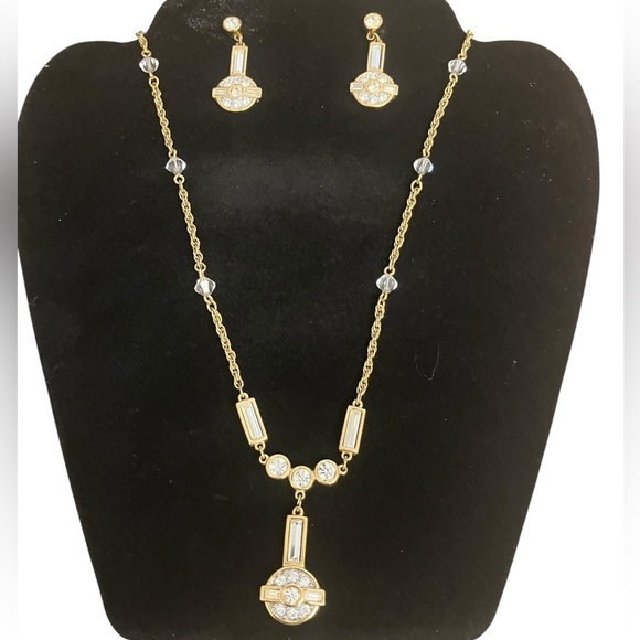 Swarovski Necklace Earring Set Sophisticated Elegant Wedding Special Occasion - Picture 1 of 14